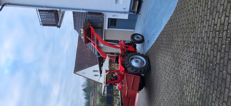 MF 135